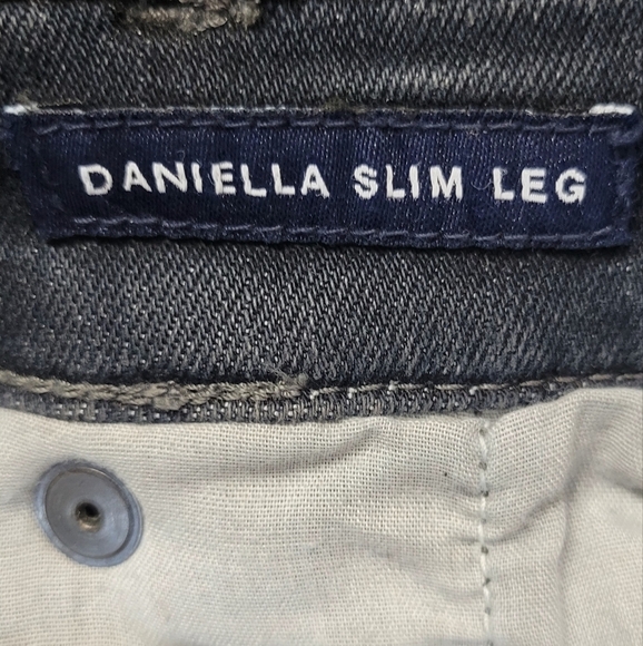 CHAPS Daniella Slim Leg 30" Inseam Slimming Fit Mid Rise Gray Size 16R Jeans - Picture 9 of 9